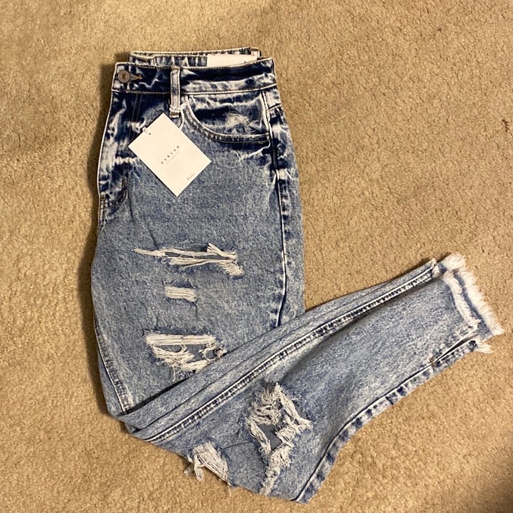 kancan high rise ankle distressed jeans. size 9/28. NWT never worn!